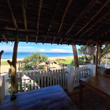 Sailors' Bay Bed & Breakfast Hikkaduwa Ngoại thất bức ảnh