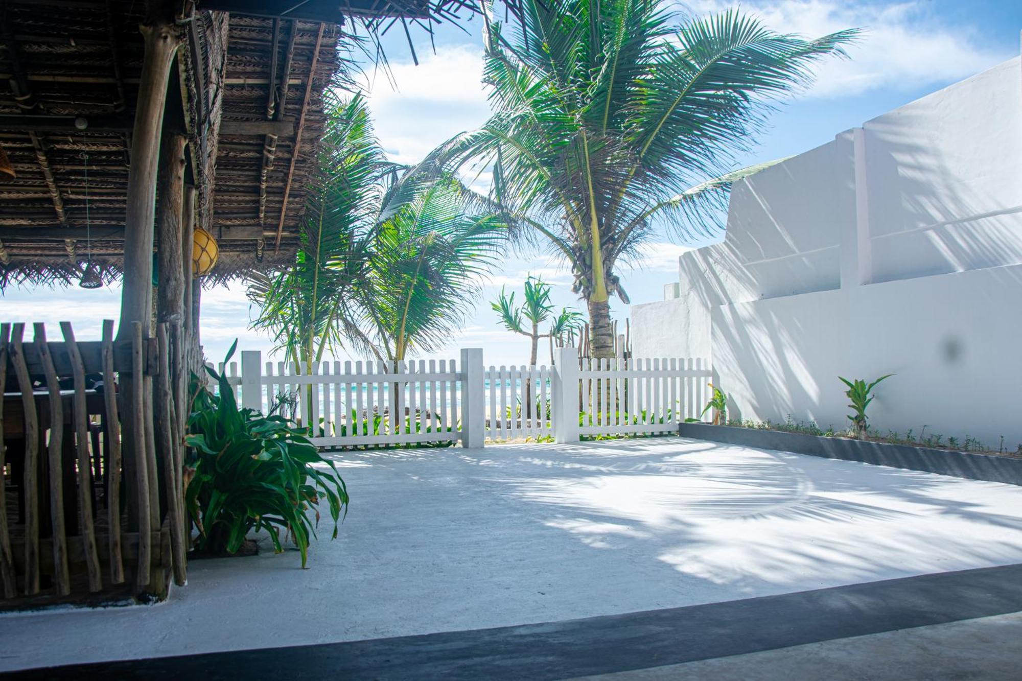 Sailors' Bay Bed & Breakfast Hikkaduwa Ngoại thất bức ảnh