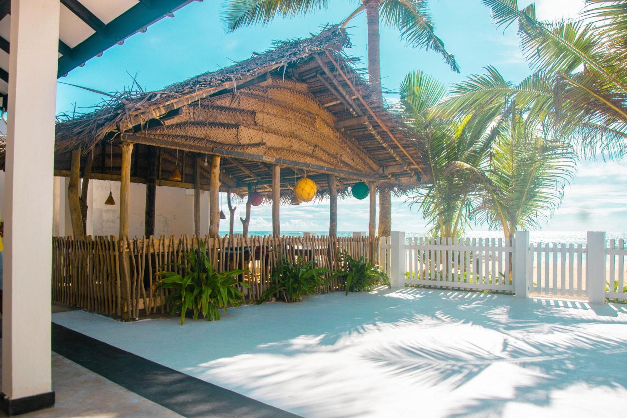 Sailors' Bay Bed & Breakfast Hikkaduwa Ngoại thất bức ảnh