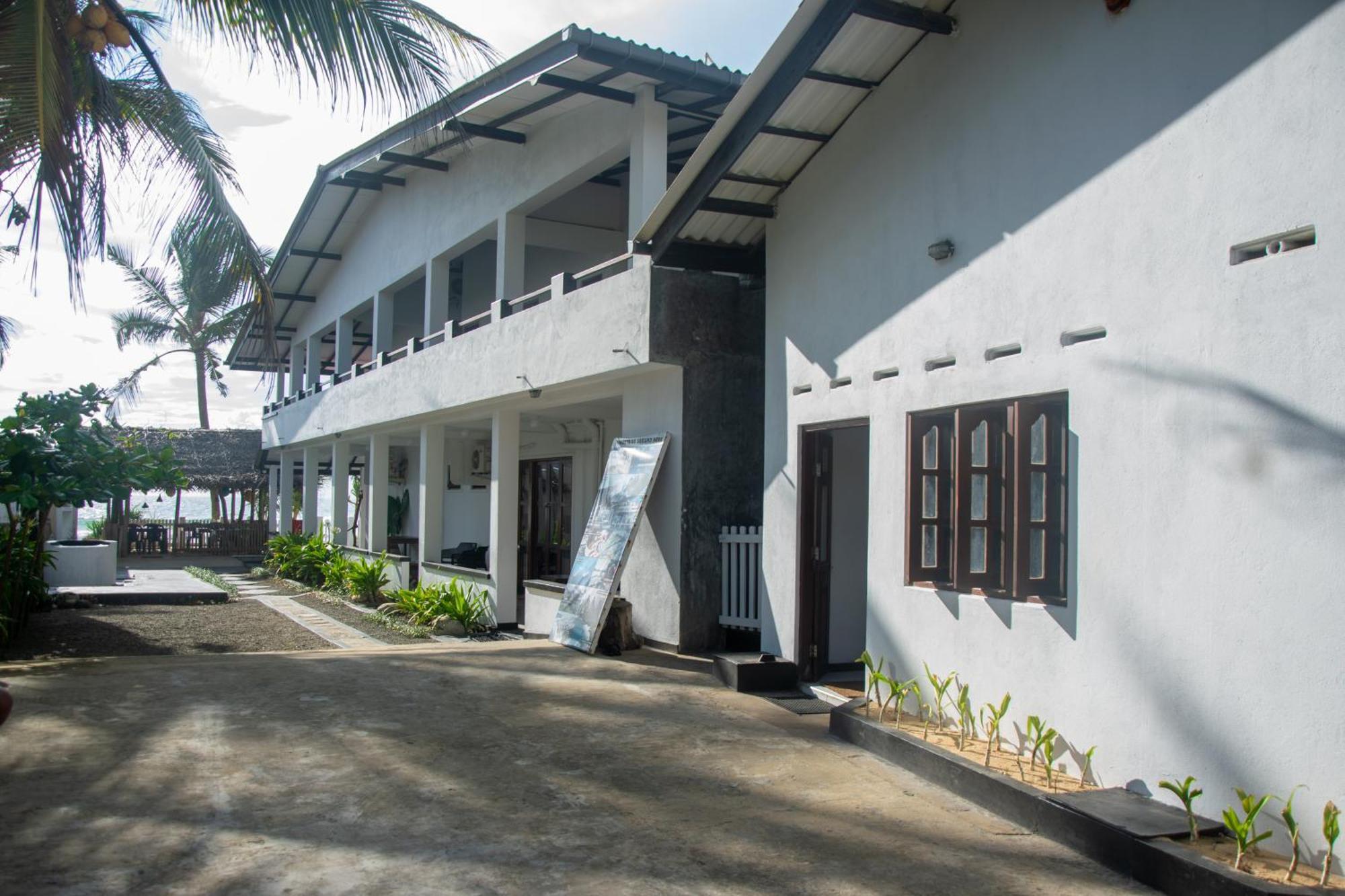 Sailors' Bay Bed & Breakfast Hikkaduwa Ngoại thất bức ảnh