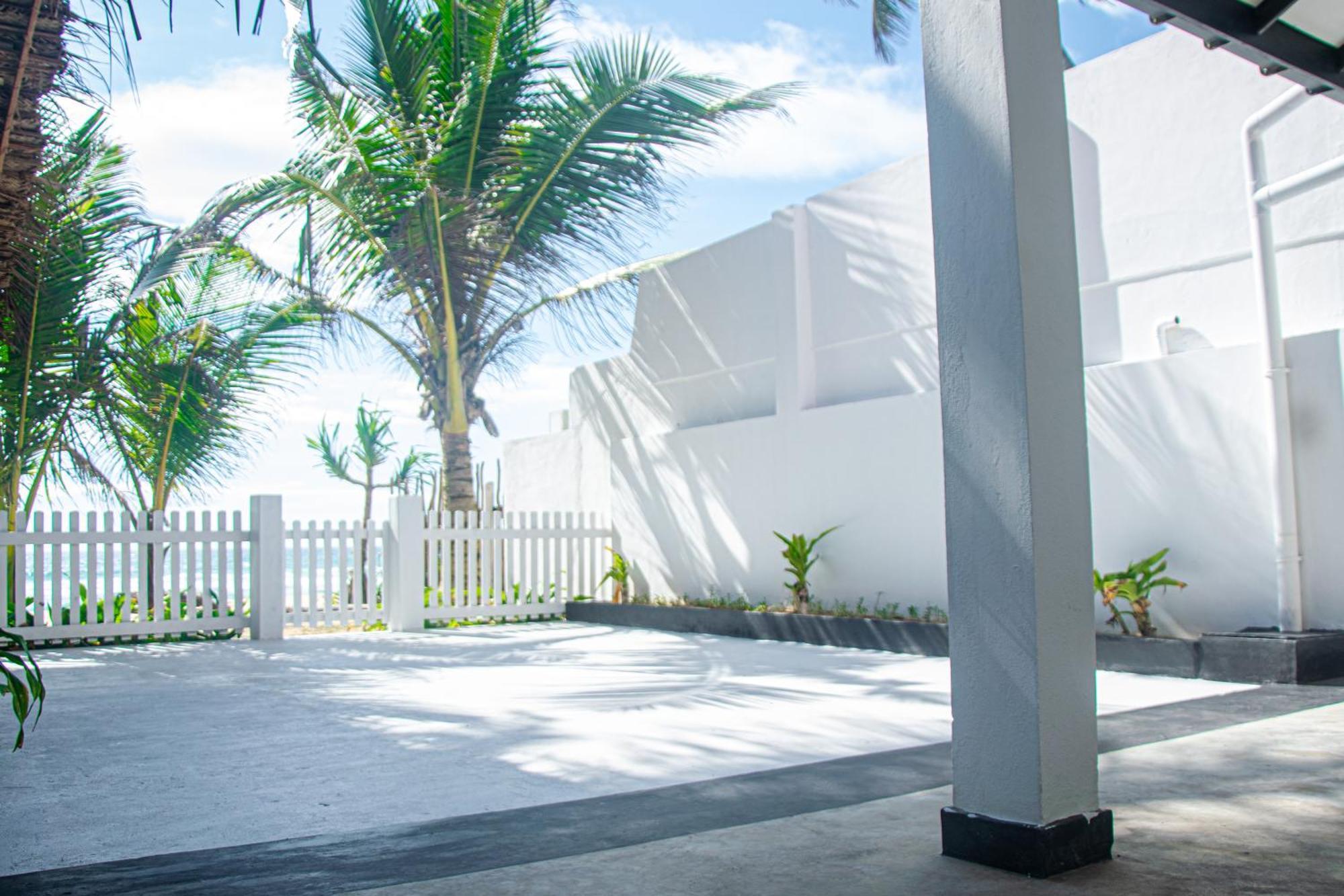 Sailors' Bay Bed & Breakfast Hikkaduwa Ngoại thất bức ảnh