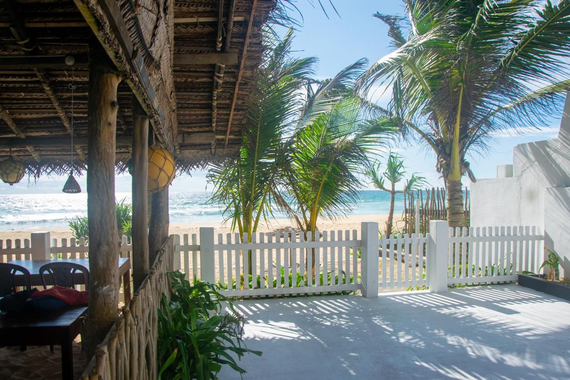 Sailors' Bay Bed & Breakfast Hikkaduwa Ngoại thất bức ảnh