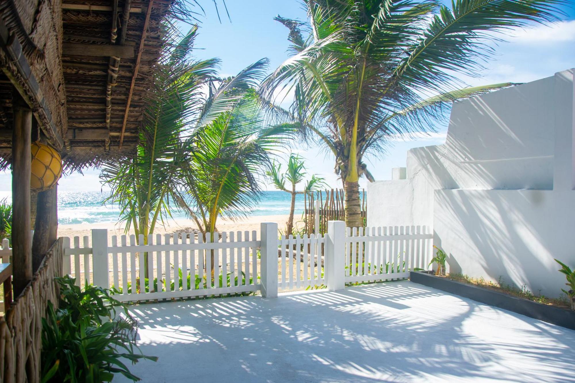 Sailors' Bay Bed & Breakfast Hikkaduwa Ngoại thất bức ảnh