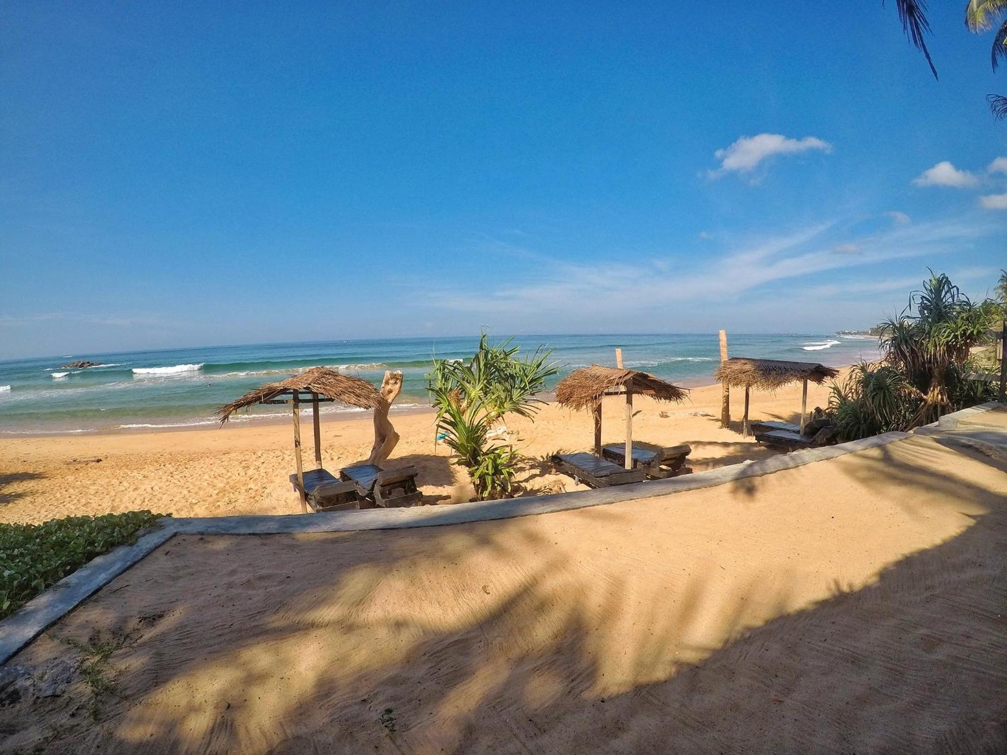 Sailors' Bay Bed & Breakfast Hikkaduwa Ngoại thất bức ảnh