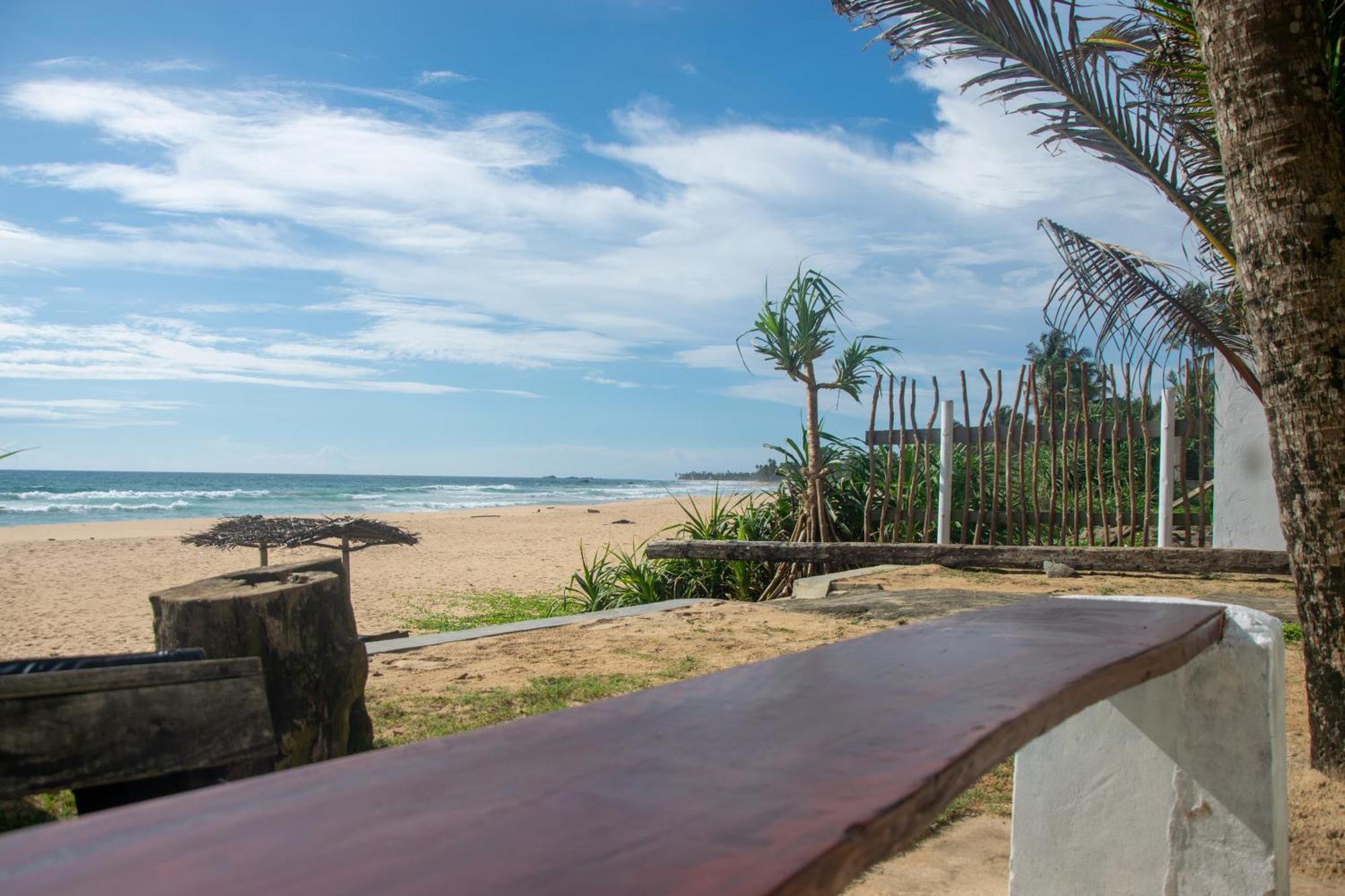Sailors' Bay Bed & Breakfast Hikkaduwa Ngoại thất bức ảnh