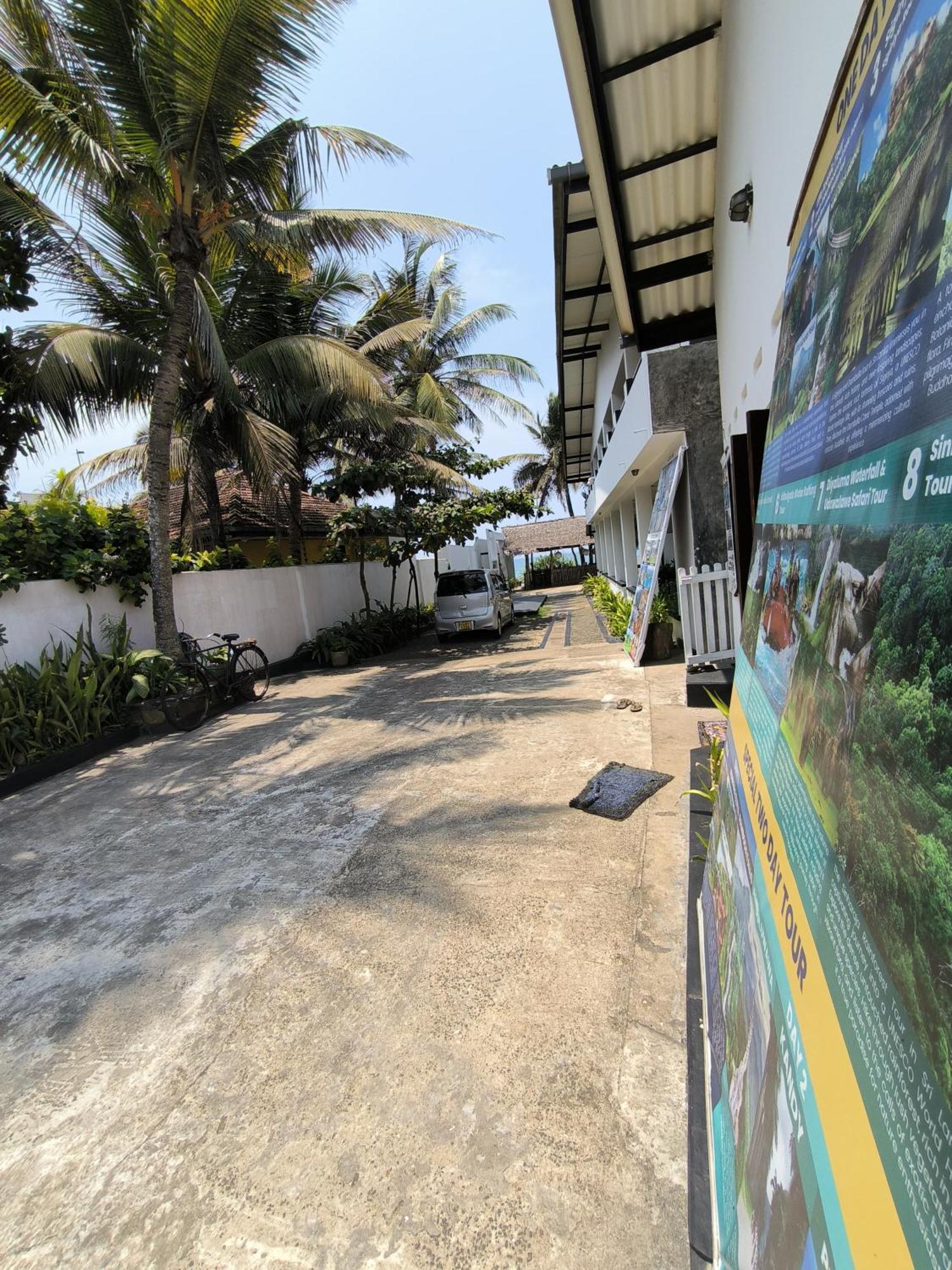 Sailors' Bay Bed & Breakfast Hikkaduwa Ngoại thất bức ảnh