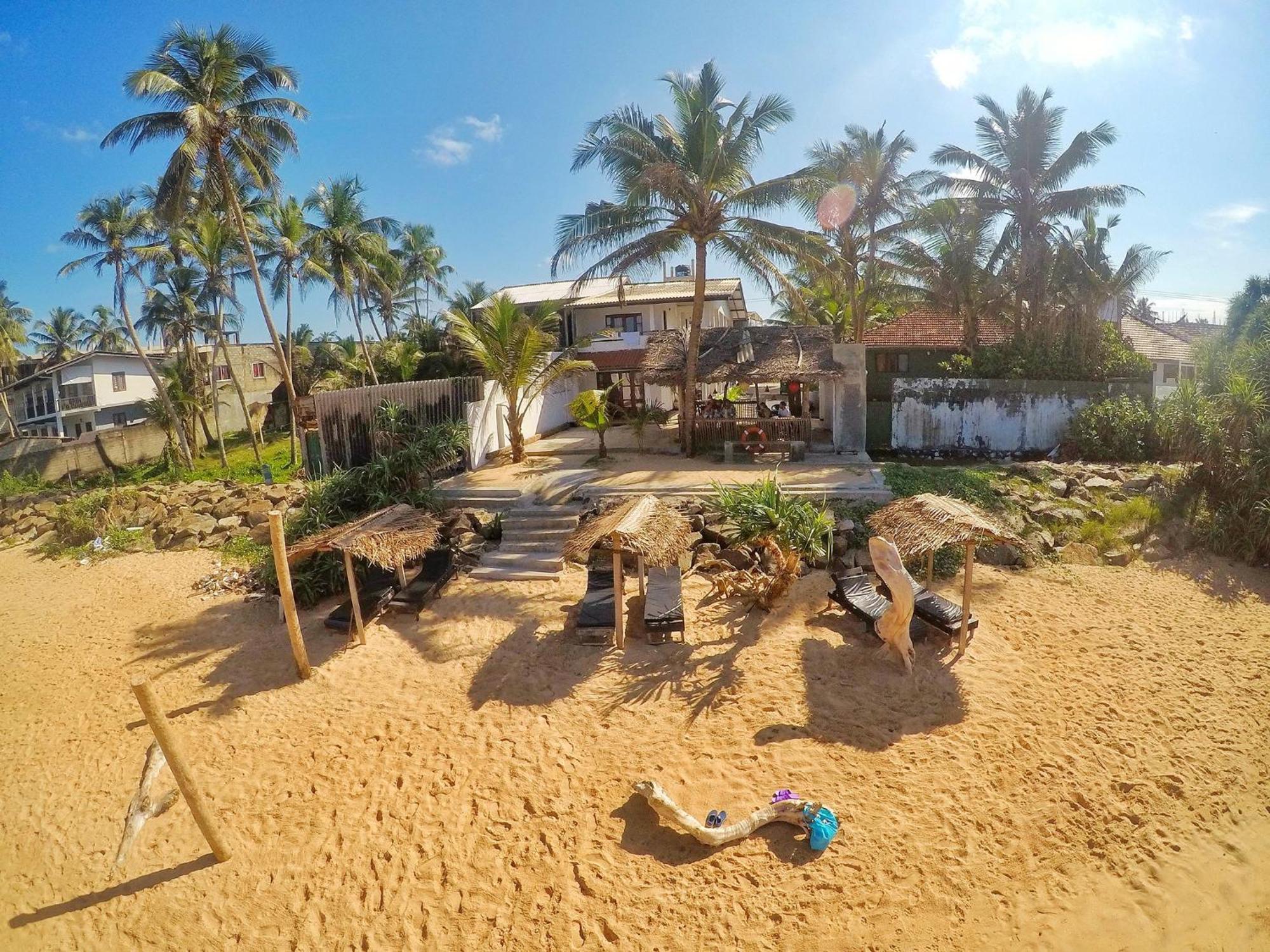 Sailors' Bay Bed & Breakfast Hikkaduwa Ngoại thất bức ảnh