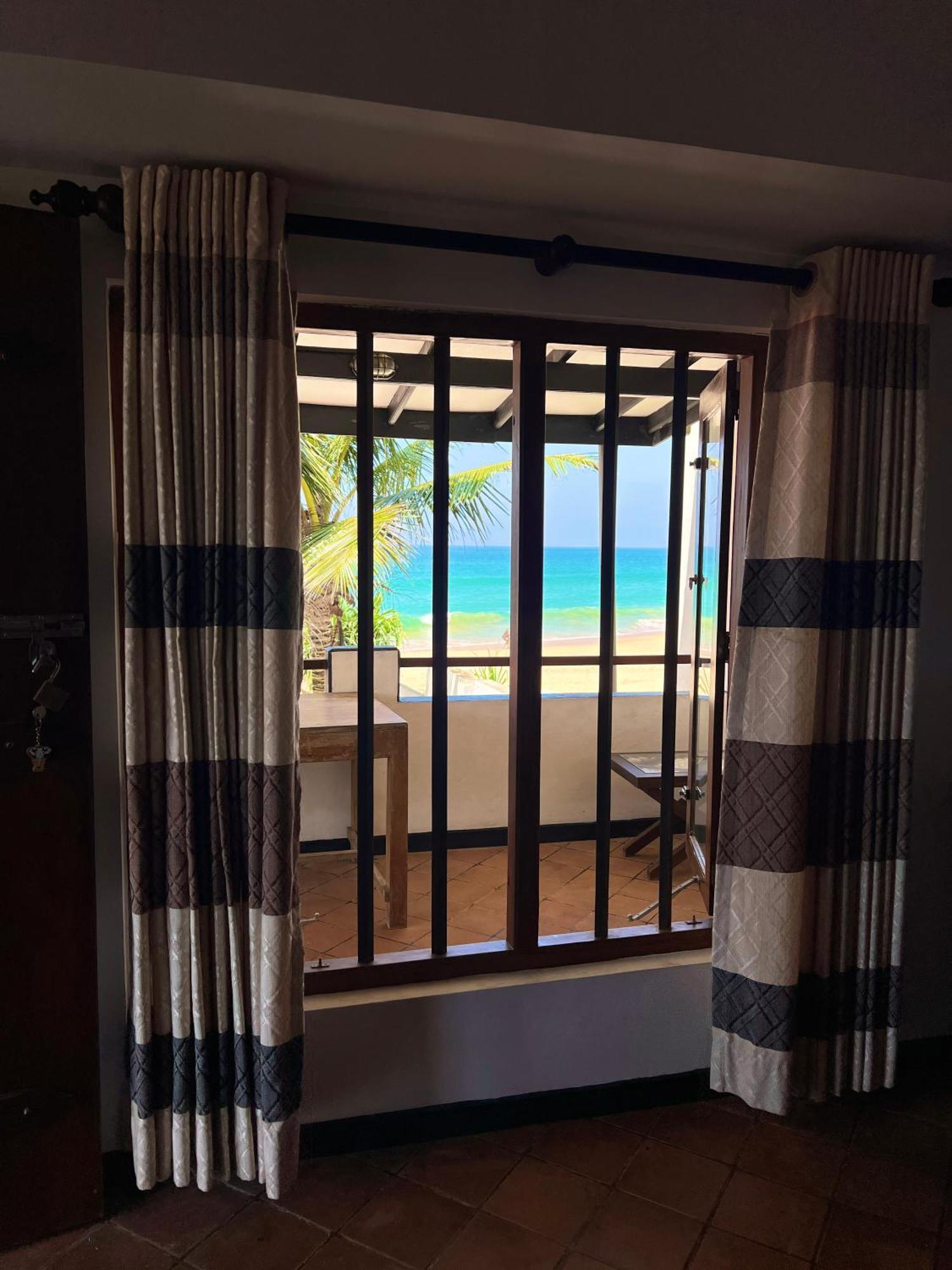Sailors' Bay Bed & Breakfast Hikkaduwa Ngoại thất bức ảnh