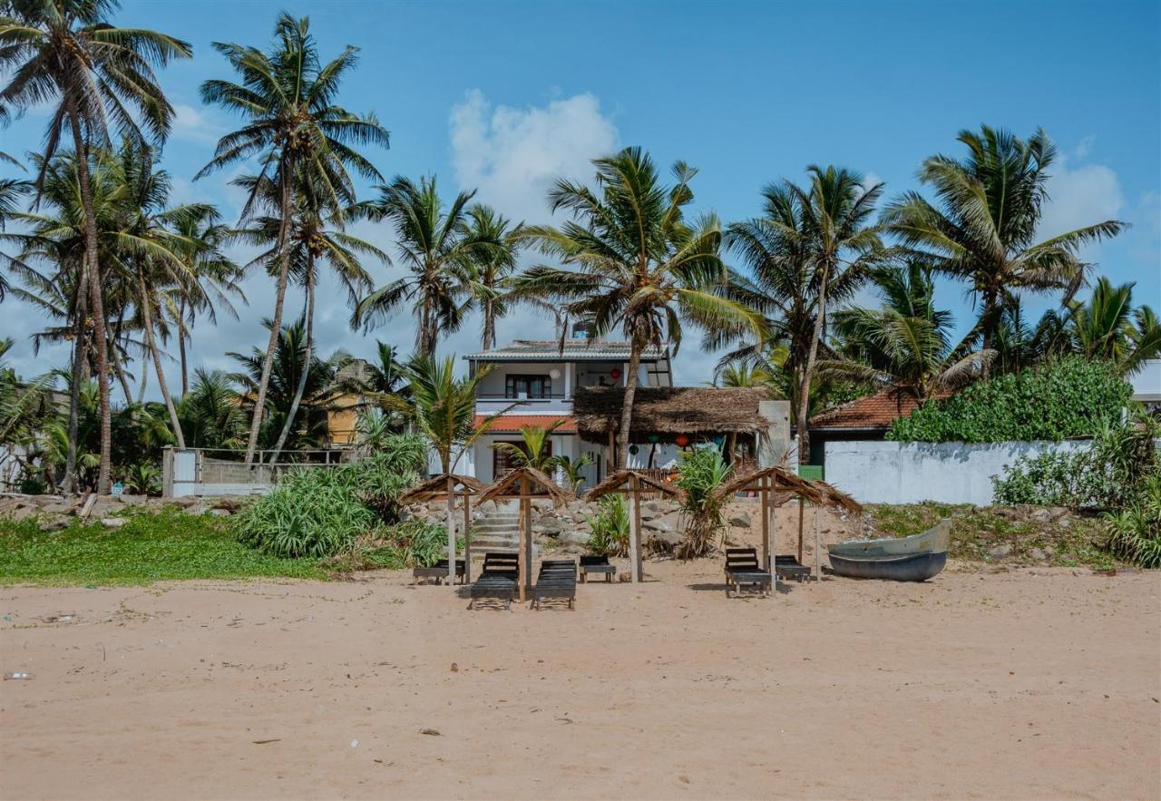Sailors' Bay Bed & Breakfast Hikkaduwa Ngoại thất bức ảnh